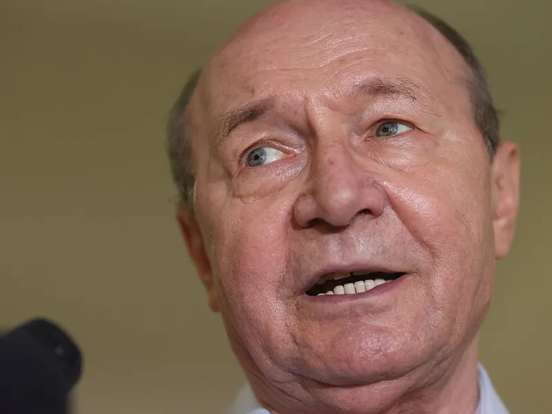 Traian Băsescu, la vot, în alegerile locale şi parlamentare - Foto: INQUAM PHOTOS/George Călin