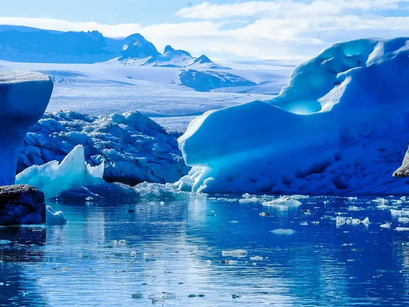 Ce se ascunde sub gheața din Antarctica, de fapt