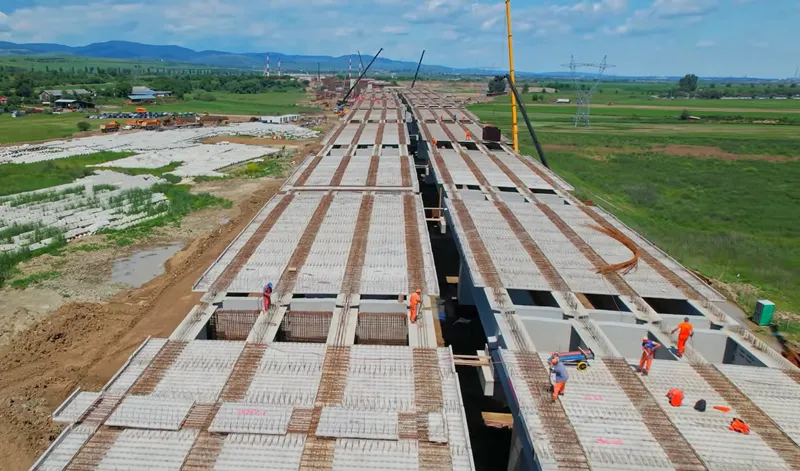Lucrări pe Autostrada Moldovei - Foto: Facebook / Horațiu Cosma