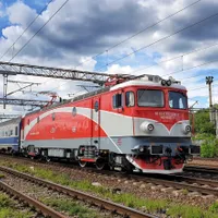 Călătorie de 17 ore spre mare cu trenul CFR, fără aer condiționat și cu geamurile blocate. Foto CFR