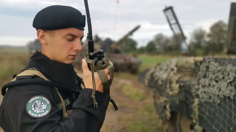 Militarii români au cercetat zona unde ar fi căzut drona la 3,5 km de Plauru. Ce a transmis MApn Foto: facebook/ MAPN