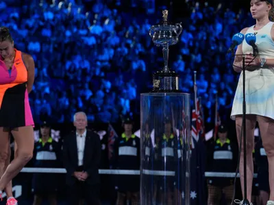 Rybakina s-a întors către Sabalenka și i-a spus câteva cuvinte, după finala feminină de la Australian Open
