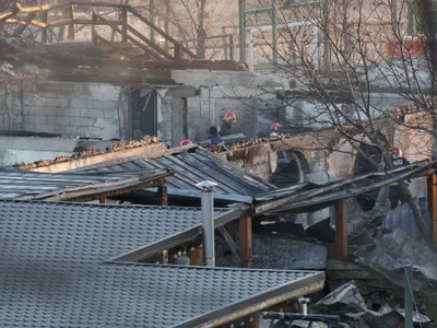 Ferma Dacilor a fost distrusă de un incendiu în a doua zi de Crăciun Foto: INQUAM PHOTOS/Bogdan Buda