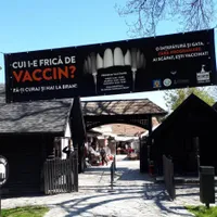 Vaccinarea la Castelul Bran continuă și în acest weekend. Sursă imagine: Facebook RoVaccinare