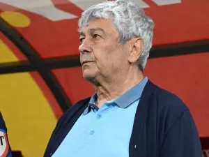 Mircea Lucescu, tras la răspundere după ce a intrat în vestiarul României U19