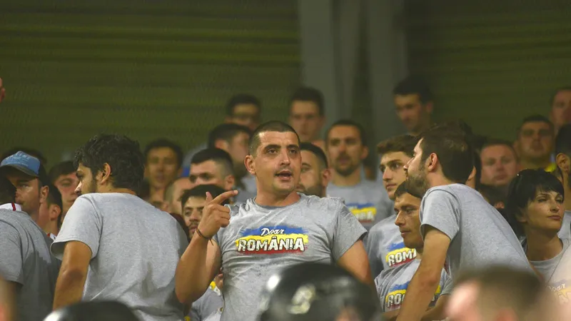 FOTO George Simion, plin de sânge după ce s-a bătut cu poliția. Cum e susținut galerii în alegeri / FB