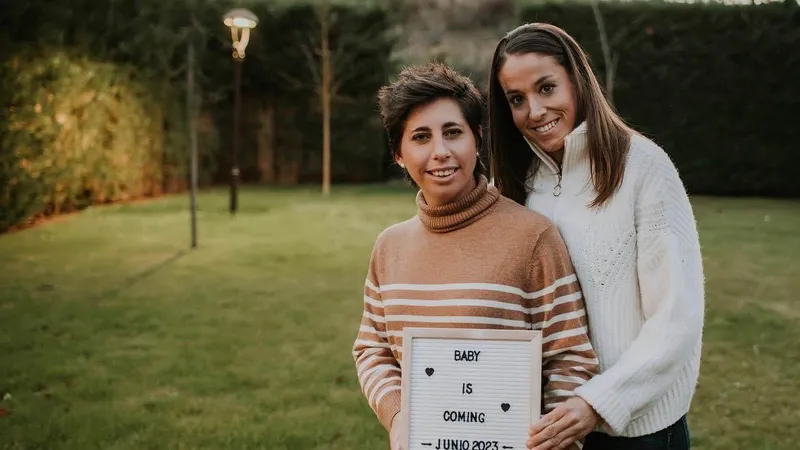 Olga și Carla - Foto: marca