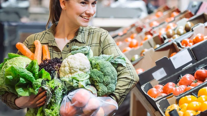 Varză, cartofi, fasole: 25% mai scumpe la piață ca în supermarket. Ouă, mere preț dublu. Ce boicotăm - Foto: Freepik.com (rol ilustrativ)