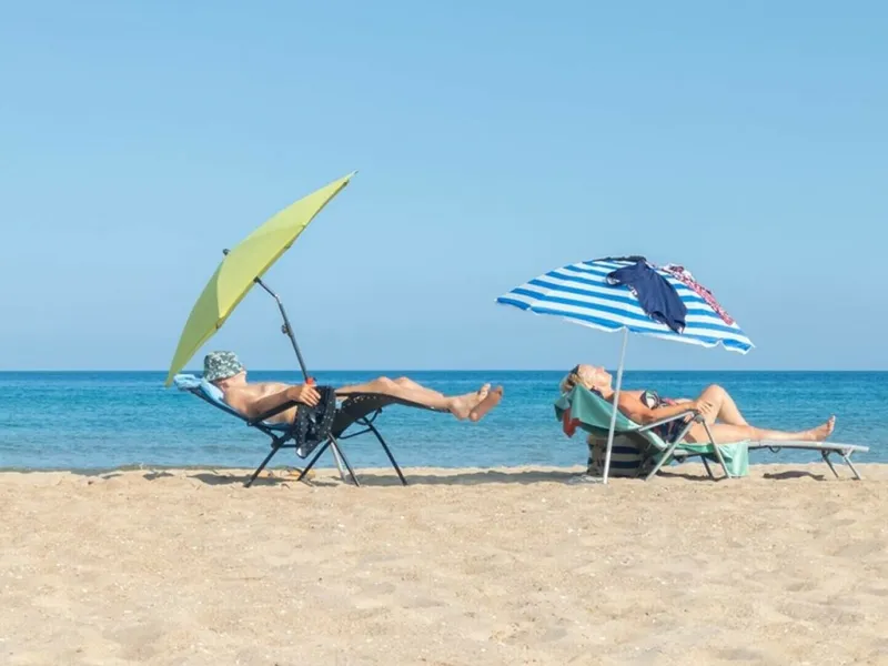 Foto: Turiști la plajă - Freepik (rol ilsutrativ)