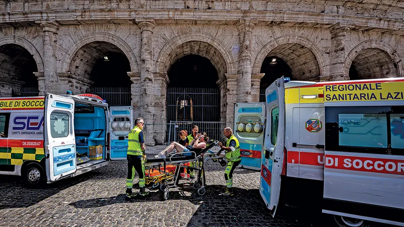 Un val de căldură a lovit turiștii din Roma