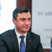 Mihai Chirica i-a panicat pe ieșenii cu mașini vechi. Foto Inquam Photos/Alexandru Bușcă