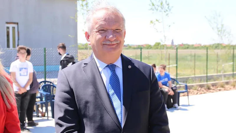 20.000 lei/lună pentru deputatul PSD, plagiator, Ioan Mang. În 2021, și-a luat Mercerdes de 40.000 € /FB
