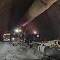 Unul dintre cele mai dificile proiecte rutiere din țară se apropie de final. 15 ani a durat un tunel Foto: observator