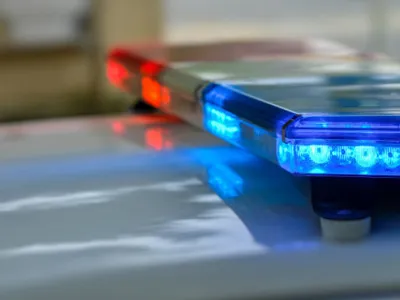 Momentul în care o profesoară din Iași sare dintr-o mașină de ride-sharing în mers. Șoferul a filmat totul