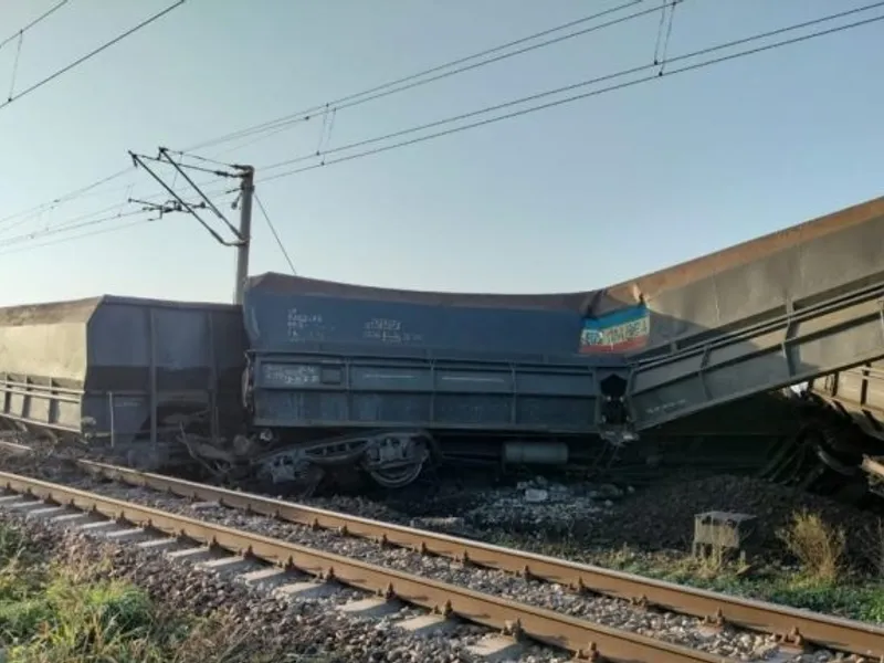 Două trenuri de marfă care transportau cereale s-au ciocnit - Foto: ziare.com