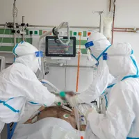 12 pacienți COVID-19 în stare critică vor fi transferați astăzi în spitale din Ungaria/FOTO: Facebook/RoVaccinare