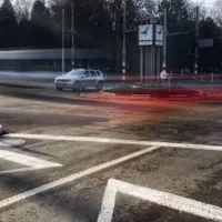 Șoferii români circulă haotic în intersecțiile cu sens giratoriu, deși legea s-a schimbat de 1 an - Foto: Facebook/Poliția Română