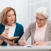 Doar 1% din pensie au fost recalculate la Mica Recalculare. În ce lună se dau pensie mărite? Foto: Freepik (fotografie cu caracter ilustrativ)