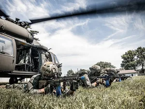 10 țări europene, gata să trimită trupe în Ucraina. Trump sprijină planul de securitate al Kievului - Foto: Profimedia images