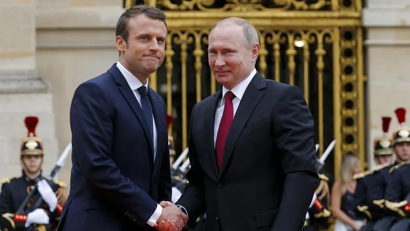 Putin i-a transmis lui Macron că-şi va atinge obiectivele în Ucraina, „prin negocieri sau război” / marca