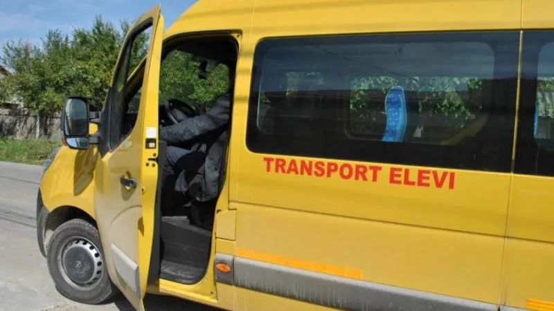Microbuz transport școlar/Foto: A1