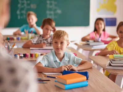 Copiii se întorc la școală. Medicii avertizează cu privire la numărul în creștere al cazurilor de Covid - Foto: Freepik (rol ilustrativ)