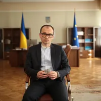 ministrul justiţiei ucrainean, Denis Maliuska, anunță interzicerea unui partid prorus / FOTO: facebook.com