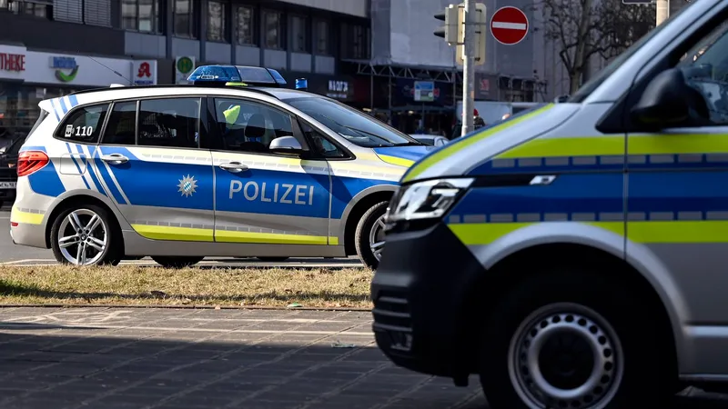 Un interlop a tras un încărcător de pistol într-un rival din clanul Cârpaci la o nuntă în Germania - imagine cu rol ilustrativ Foto: profimediaimages.ro