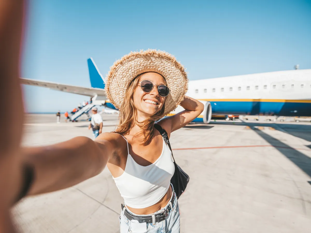 Cum poți să reduci substanțial costul vacanței de vară? Ponturi inteligente de la specialiștii Skyscanner