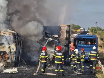 Accident cu două autocare și un TIR pe traseul Autostrăzii Sudului - Foto: ISU