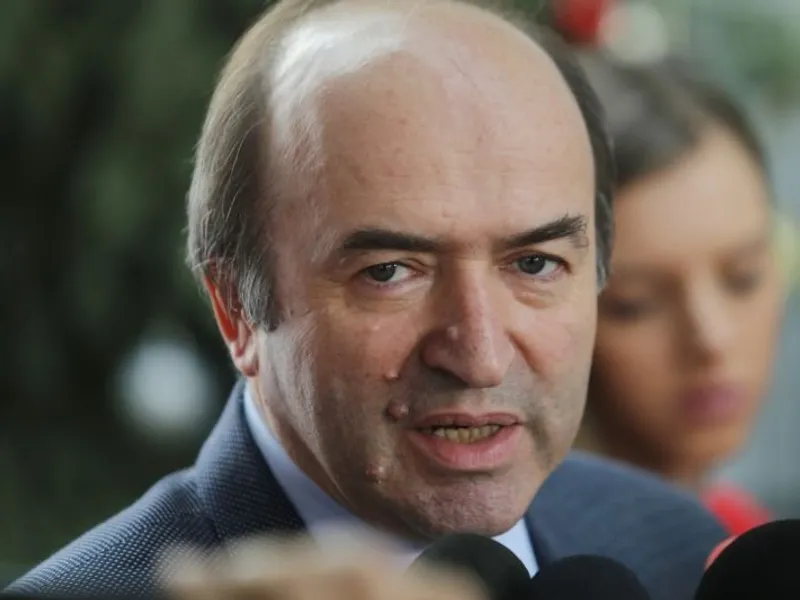 Tudorel Toader nu mai este dorit nici de absolvenți. Foto Inquam Photos/Octav Ganea