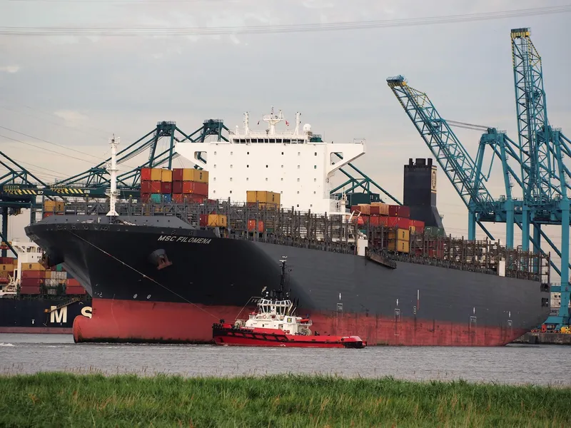 Portul Anvers, centru logistic al NATO - Foto: Profimedia Images (imagine cu rol ilustrativ)