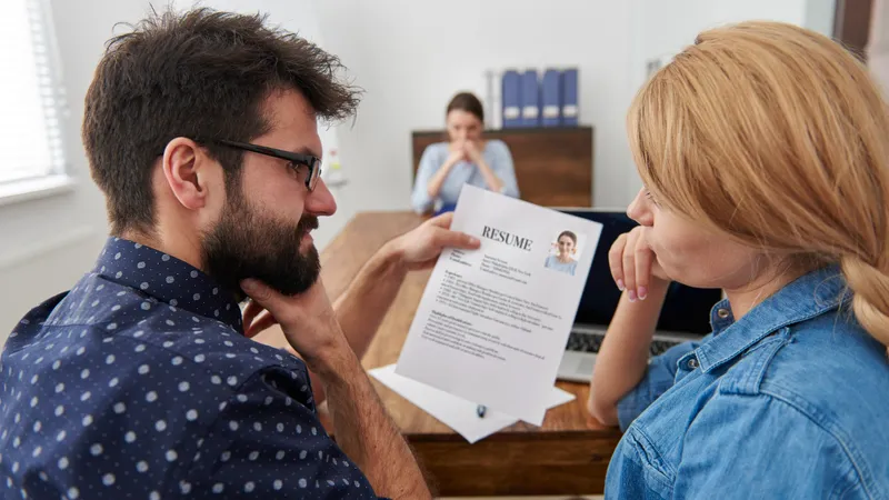 Cum să procedezi, dacă vrei să pleci la muncă în străinătate? Ce documente depui și unde - Foto: Freepik (Imagine cu rol ilustrativ)