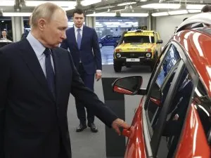 Taximetrist cu Lada, din 2026. Sau deloc. Legea care va afecta sute de mii de șoferi