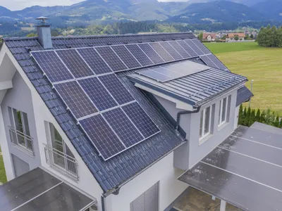 Dispozitive-spion, în panouri fotovoltaice din China - Foto: Freepik (cu rol ilustrativ)
