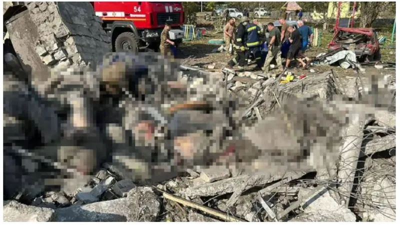 Rușii au făcut măcel în Harkov. Au bombardat o cafenea și un magazin, 49 de civili uciși - Foto: Telegram