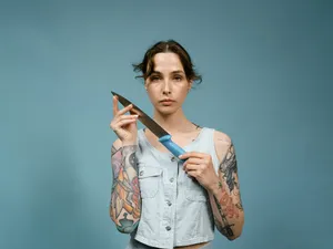 O tânără și-a tăiat rivala în dragoste din cauza geloziei - Foto: Pexels (cu rol ilustrativ)