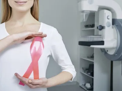 O doctoriță a tratat sute de paciente cu cancer la sân, apoi s-a îmbolnăvit și ea. Acum dezvăluie 4 obiceiuri care scad riscurile