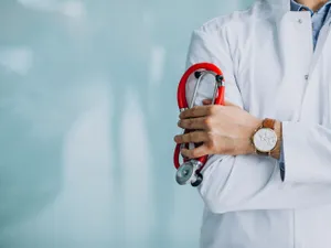 Gărzile medicilor sunt prost plătite: „Avem un deficit de medici care fac gărzi” Foto: Freepik (fotografie cu caracter ilustrativ)