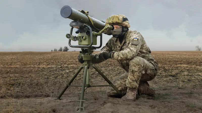 VIDEO Sistemul de rachete ucrainean ATGM RK Korsar distruge 3 tancuri rusești cu o singură „rafală„
