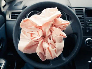 Șoferii acestor modele Ford și Mazda nu trebuie să se urce la volan. Poate exploda airbag-ul! - Foto: nashfranciskato.com - Imagine cu rol ilustrativ