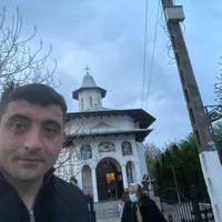 George Simion, liderul AUR, transmite publicului ideea că este un bun creștin/FOTO: Facebook