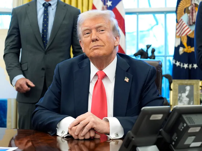 CNN: Furtuna Epstein zguduie Administrația Trump. Conspirațiile MAGA se întorc împotriva Casei Albe - Foto: Profimedai images