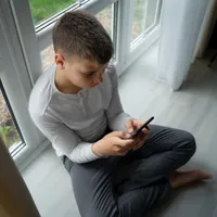 Copiii folosesc rețelele de socializare încă de la 5 ani. Câte ore petrec cei mici pe internet pe zi - Foto: Freepik (Imagine cu rol ilustrativ)