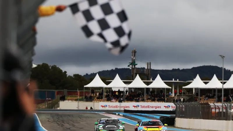 Weekend de foc, în GT4 European Series. Ce a făcut prima echipă românească în prima etapă? - Foto: gt4europeanseries.com