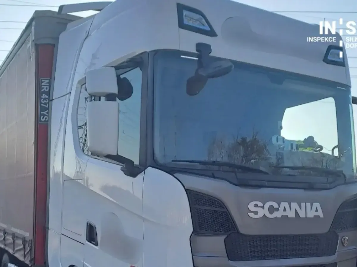 Un șofer de camion a „măscărit” tahograful și a făcut 6.500 km în 5 zile, în loc de 10 - Foto: Facebook/INSID