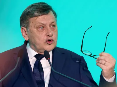 Crin Antonescu răbufnește în fața jurnaliștilor: „Calomniați absolut inacceptabil” - FOTO: Profimedia (imagine cu rol ilustrativ)