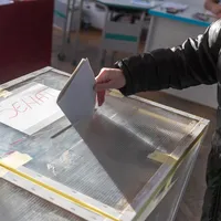Fraudă electorală. O tânără a votat și în Franța și în Mehedinți. Cum a fost posibil? - Inquam Photos / Virgil Simonescu (rol ilustrativ)