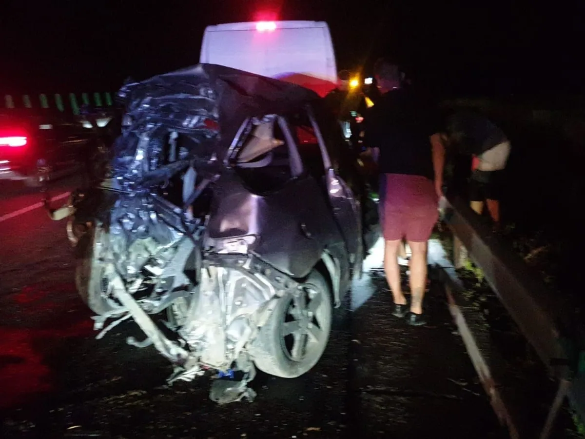 Ce trebuie să faci dacă rămâi cu mașina în pană pe autostradă, ca să nu riști un accident grav? - Foto: Facebook / DRDP Craiova
