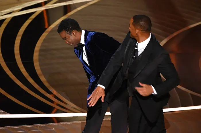 Will Smith și-a dat demisia din Academia Oscarurilor, după scandalul pălmuirii lui Chris Rock. / Foto: digisport.ro